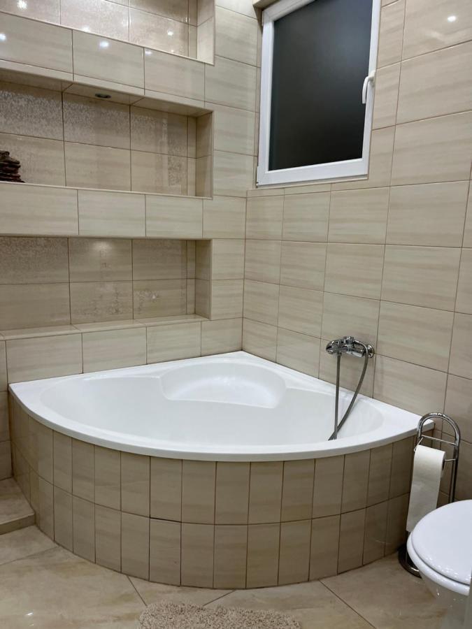 Szechenyi Apartman Мішкольц Екстер'єр фото
