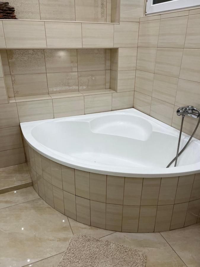 Szechenyi Apartman Мішкольц Екстер'єр фото